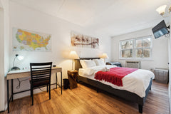Take it easy at this unique and tranquil getaway.A room with natural daylight ra New York, NY Rental unit in Bronx · ★5.0 · 1 bedroom · 1 bed · 1 shared bath Private room in rental unit vacation rental 792762785362533299