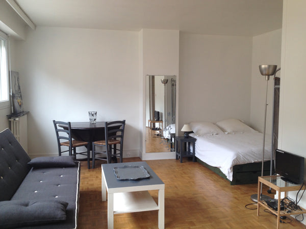 Studio très lumineux, de 31m2, idéalement situé dans un quartier familial et com  Grand studio très bien situé- Paris Entire rental unit vacation rental 12817603