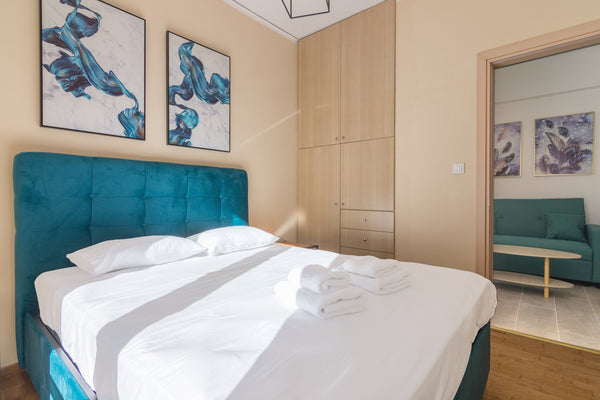 Luxurious renovated studio 33m2 in the area of Ellinorosson near metro Katehak GR Luxurious Renovated Studio near Metro Entire condo vacation rental 646089709322792073