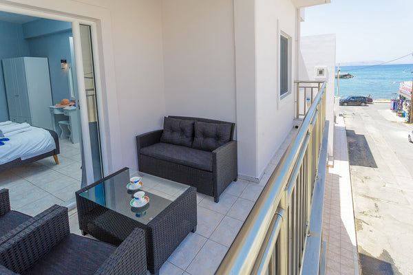 Sole Mare seaside apartments is a small, family run hotel which consists of 3 su  Sole Mare seaside apts. Side seaview apt-4 Room in aparthotel vacation rental 50771846