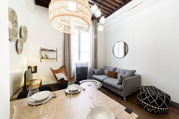For a romantic weekend, a family stay or a business trip, enjoy a spacious and c  Spacious and cozy in Vieux Lyon Entire rental unit vacation rental 51741669