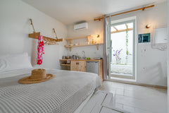 The house is located in the village of Modi, atop a hill, a few minutes away fro Chania, Greece Το χελιδόνι Cycladic home vacation rental 51315928