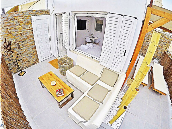 Top floor, fully equipped apt with spacious terrace located in the heart of Athe Voluntari, Ilfov County, Romania 7' toAcropolis-Greek island architecture penthouse Entire loft vacation rental 29501876