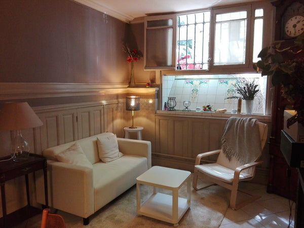 Chambre à louer dans un appartement au rez de chaussée d'un immeuble du 19 ème s Lyon, France Chambre meublée quartier préfecture Private room in rental unit vacation rental 11523930