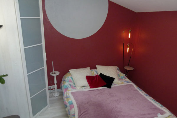 Maison bordelaise, proche barrière saint Gênes, bien située pour universités, ce Bordeaux, France chambre (1 ou 2 pers) sur étage indépendant Private room in home vacation rental 24935597