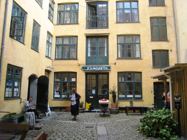 <b>The space</b><br />Great hotel apartment right in the heart of the city in th Copenhagen, Denmark In the heart of the latin quarter Entire rental unit vacation rental 1714518
