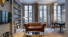 Furnished and decorated by the architect Lyon AN ARCHITECT, this luxury apartmen Lyon, France Curiosité - 2 bedrooms close to opéra house and p Entire rental unit vacation rental 11121186