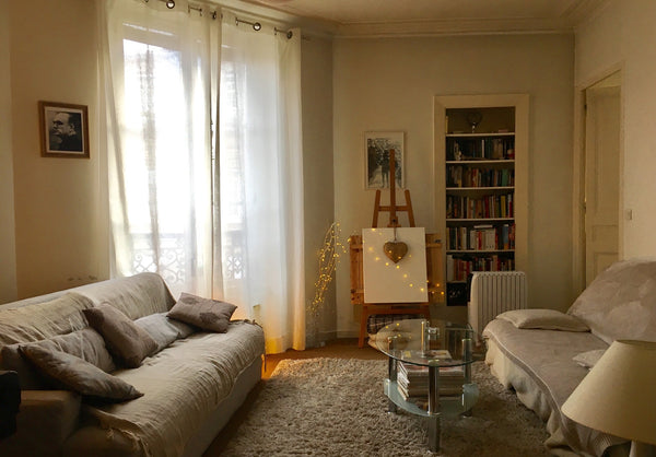 Paris' most luxurious address: Rue de Rivoli. Walk out the door to the finest sh Paris, France Le Marais Rue Rivoli Artist Apt. Entire condo vacation rental 7145004