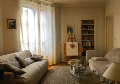 Paris' most luxurious address: Rue de Rivoli. Walk out the door to the finest sh Paris, France Le Marais Rue Rivoli Artist Apt. Entire condo vacation rental 7145004