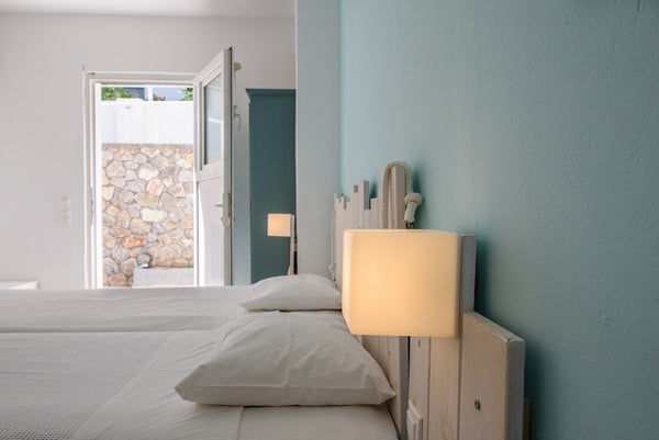 The Economy room do not offer any view or window, there are on the ground or bas Kamari, Greece Economy Double Room with Breakfast Private room in bed and breakfast vacation rental 41785416