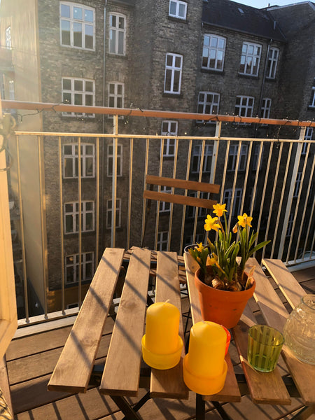 Nyd livet i byen i denne charmerende og centralt beliggende bolig. Lejligheden e Copenhagen, Denmark Charmerende lille lejlighed med stor altan Entire rental unit vacation rental 628924731143263528