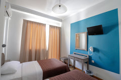 Welcome to Athens Hawks!!<br /><br />This space is perfect for people looking to GR Twin | Athens Hawks Private room in hostel vacation rental 53487372