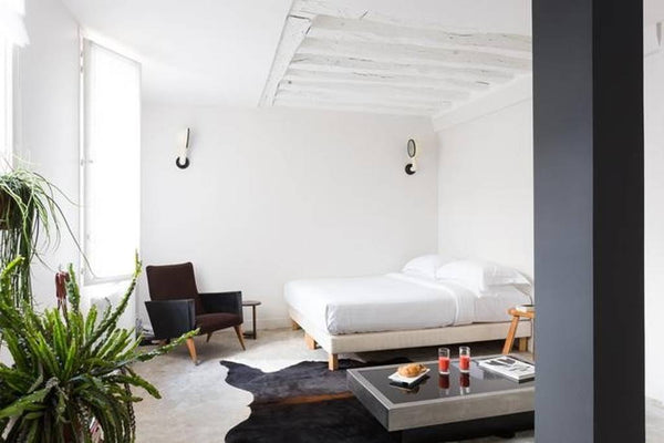 Studio apartment next door to the amazing concept-store MERCI in Le Marais. This Paris, France Studio Marais - Boulevard Beaumarchais Entire rental unit vacation rental 23707053