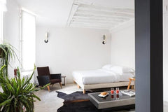 Studio apartment next door to the amazing concept-store MERCI in Le Marais. This Paris, France Studio Marais - Boulevard Beaumarchais Entire rental unit vacation rental 23707053