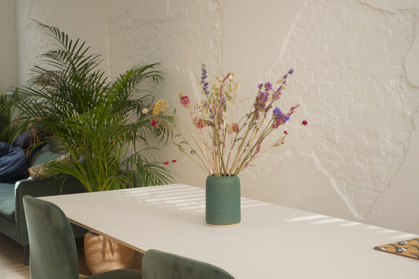 Het appartement ligt vlakbij het hippe park spoor noord en op wandelafstand van  Antwerp, Belgium Stijlvol en licht gelijkvloers appartement + patio Entire condo vacation rental 53636370