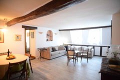 Spacious apartment a few steps from Centre George Pompidou with all the charm of Paris, France Typical Marais 3 bedroom next to Beaubourg Entire rental unit vacation rental 19280232