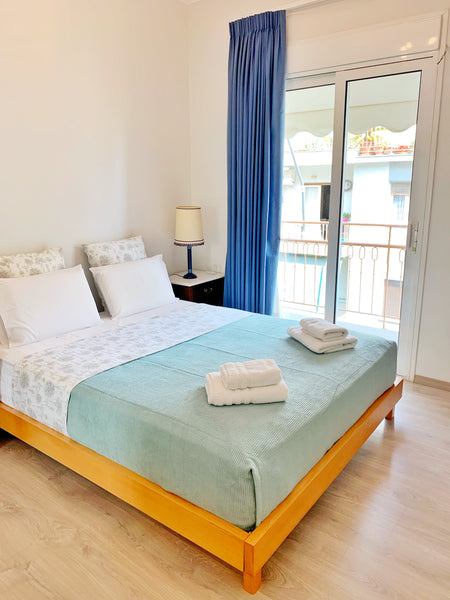 The “A Skip Away from the Acropolis museum” is a 43sq mt luminous flat, located  Athens, Greece A Skip Away from the Acropolis Museum Entire condo vacation rental 51547702