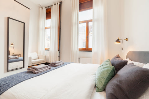 Beautiful & spacious bedroom in a typical and entirely renovated town house from Brussels, Belgium 🖤 Incredible townhouse | Heart of Brussels city Private room in townhouse vacation rental 39246575