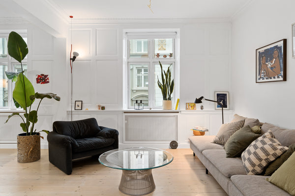 We are hosting our 119m2 large, bright apartment in the middle of central Vester Copenhagen, Denmark Bright vesterbro design apartment with big balcony Entire rental unit vacation rental 339126