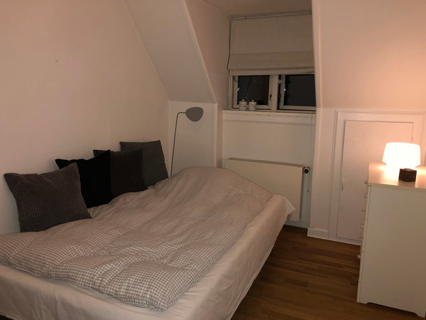 Vi lejer et dobbeltværelse ud i vores hyggelige rækkehus tæt ved metroen, hvor d Copenhagen, Denmark Nice room close to metro and centre of CPH Private room in villa vacation rental 34278670