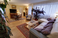 Large family apartment for 5 people, only steps away from the Champs Elysées, th Paris, France Large flat Champs Elysées Trocadéro Entire rental unit vacation rental 5801026