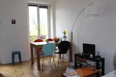 Charming two-room flat with american kitchen, located between Belleville and the Paris, France Sunny 2-room flat in the heart of Belleville Entire rental unit vacation rental 18852821