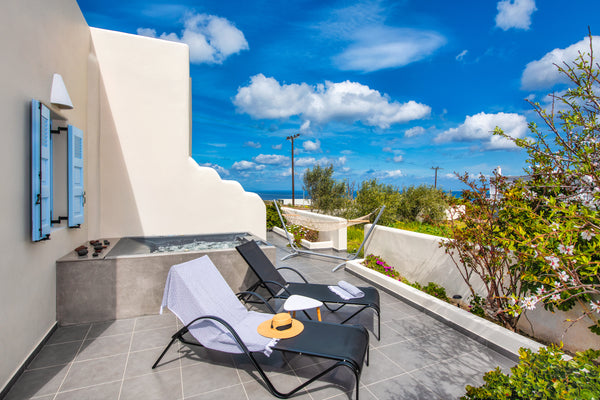 The luxurious ABASA Traditional House with Hot Tub is fully equipped with all th  Abasa Suites '' Traditional House with Hot Tub'' Room in hotel vacation rental 42649610