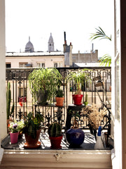 Appartement parisien 2 pièces, situé sur la rive droite centre dans le quartier  Paris, France Appartement parisien - balcon vue sur Sacré Cœur Entire rental unit vacation rental 21988516