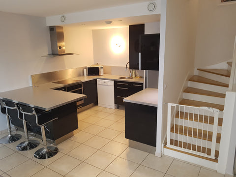 Au sein du nouveau quartier dynamique de Gerland, venez séjourner dans notre pet Lyon, France Duplex cosy 72m²  parfaitement équipé avec garage Entire rental unit vacation rental 753673297248142332