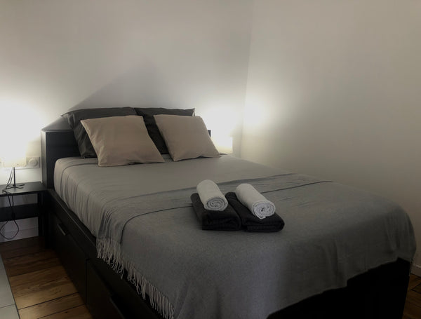 Appartement de 30m2 avec petite vue sur Fourvière, très proche de la gare Part D Lyon, France Appartement proche gare Part Dieu Entire rental unit vacation rental 698632800917397297