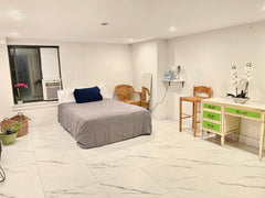Kick back and relax in this calm, stylish space.  Rental unit in New York · 1 bedroom · 1 bed · 1 shared bath Private room in rental unit vacation rental 770596668659532395