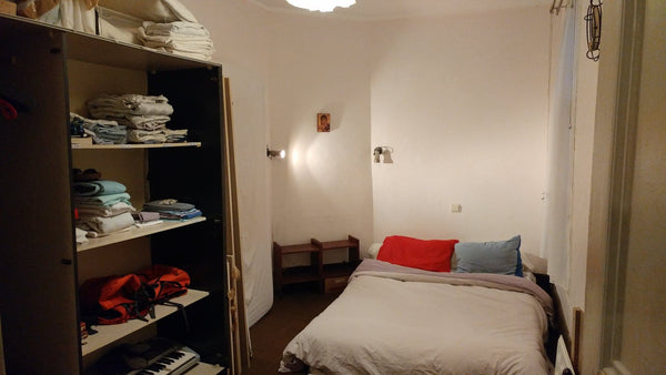 Petite chambre. Le calme et la proximité des transports sont ses deux principaux Saussines, France Chambre cosy dans Paris Private room in rental unit vacation rental 10077605