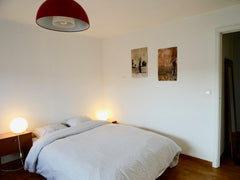 Bright, cosy bedroom in villa located in quiet neighborhood in Zwijnaarde / 5km  Ghent, Belgium Spacious room - private bathroom near Ghent Private room in home vacation rental 23425309