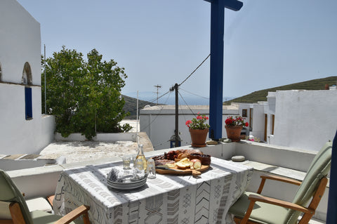 Have fun with the whole family in this stylish space. Wonderful house in the mid  Cozy house in Tripotamos Cycladic home vacation rental 623124557460582126