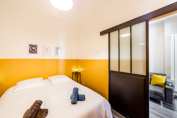 Situé dans un quartier calme, à proximité des hôpitaux Est et de l’université Ly  Le Moderne au ❤ de Montchat Entire rental unit vacation rental 625310874423902794