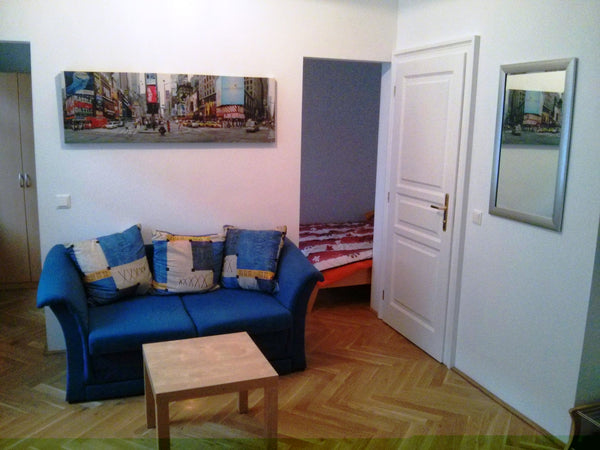 Schöne Kleinwohnung im Erdgeschoß, voll möbliert, modern eingerichtet und mit pe Klagenfurt, Austria Kleinwohnung in idealer Lage Entire condo vacation rental 49749147