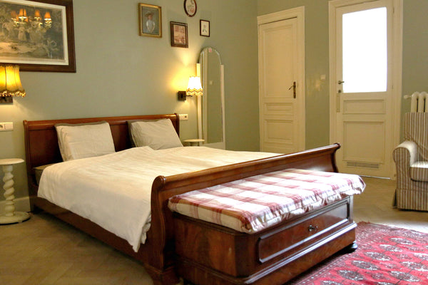 The family room offers authentic elements, parquet floors and comfortable beds.  Antwerpen, Belgium Family room in the B&B Bed, Bad & Brood in city Entire rental unit vacation rental 27588529