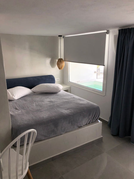 Split level Superior Double with private Hot Tub.<br />Split level double room w  Superior Double with outdoor Hot Tub- Split Level Private room in serviced apartment vacation rental 39386743