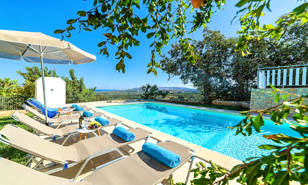 Combining the warm atmosphere and feel of a private residence the Grand View Vil London, United Kingdom Grand View Villa Heated Pool Entire villa vacation rental 43587162