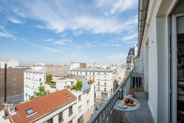 Charming duplex with balcony and breathtaking views of Paris. The accommodation   AUTHENTIC DUPLEX WITH BALCONY - SUPERB VIEW OF PARIS Entire rental unit vacation rental 3236070