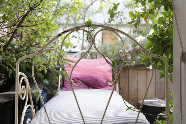 This flat is just the best. <br />Amazing terrace in the trendy neighborhood Le  Paris, France Loft with terrace in Le Marais Entire loft vacation rental 8549712