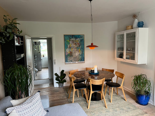 Cozy 3 room apartment wit 2 bedrooms and a Big spacious livingroom. <br /><br /> Copenhagen, Denmark Cozy 3 bedroom apartment close to city Entire rental unit vacation rental 649000530933224229