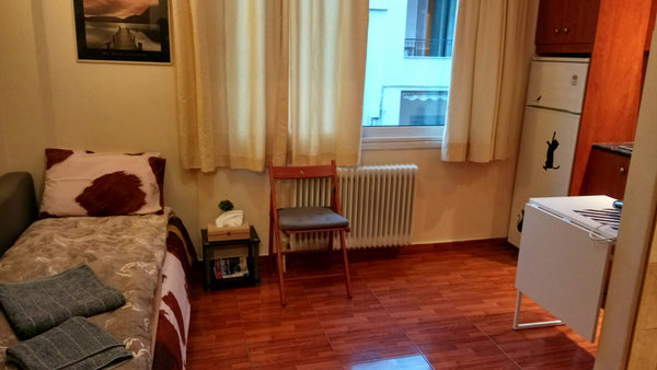 Cozy and tiny apartment fully renovated  just a few minutes walk from the green  Athens, Greece Entire apartment for two WLAN, access from airport Entire rental unit vacation rental 31185668