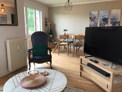 Appartement T3 de 70m2 avec ambiance scandinave et balcon offrant une vue plonge Lyon, France 70m2 avec balcon et vue Saône proche Vieux Lyon Entire rental unit vacation rental 49517728