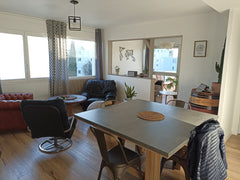 Appartement spacieux et très lumineux fraichement rénové, équipé et très agréabl Bordeaux, France Appartement lumineux, dans un quartier calme. Entire rental unit vacation rental 42478938