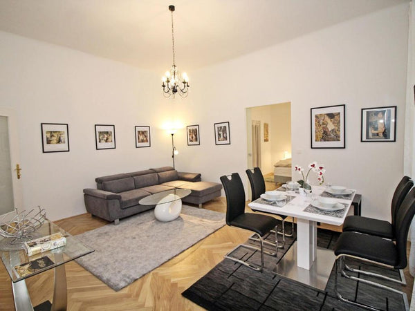 Gemütliche Ferienwohnung (63qm) für 2 Personen mit Küche<br /><br /><b>The space Regensburg, Germany Ferienwohnung Klimt (63qm) mit kostenfreiem WLAN (Ferienwohnung Klimt) Private room in guesthouse vacation rental 53928076