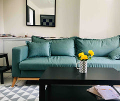 Rue Sainte- Catherine & Place de la Victoire.<br /><br />The flat can accommodat Bordeaux, France Appartement plein centre avec air conditionné Entire rental unit vacation rental 16306445