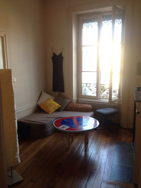 L'appartement mesure 25 m2. Il est très bien situé, au bout de la rue se trouve  Saint-Étienne, France Appartement de charme à côté de Bellecour. Entire rental unit vacation rental 21987670