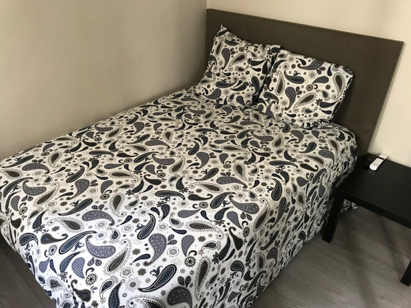 Mon logement est proche de Place de Clichy et donc pas très loin de Montmartre.  Paris, France Weekend in Paris Entire rental unit vacation rental 20401050