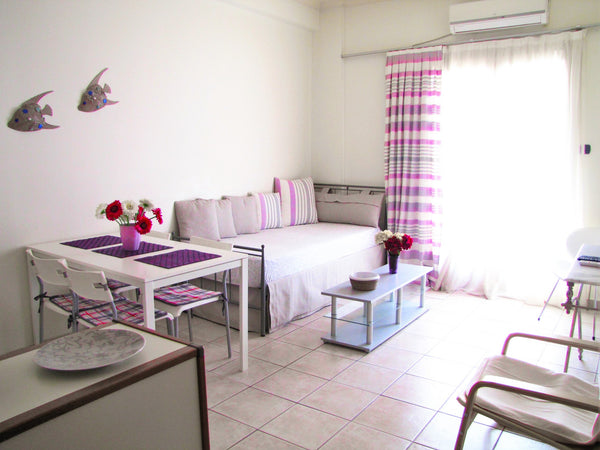 Excellent 1-bedroom apartment on the 2nd floor at Ampelokipi area. Excellent tra Athens, Attica, Greece Athens Quality Apartments No9 1-bedroom apartment Entire rental unit vacation rental 2655090